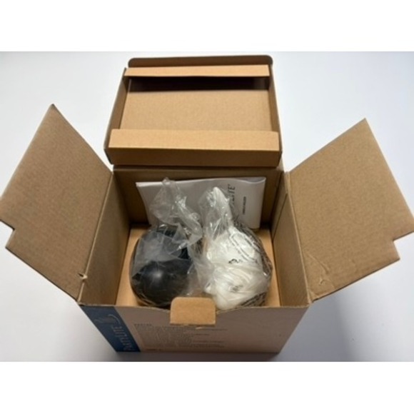 PartyLite Modern Cat Tealight Holders Set of 2 Black White Ceramic w Box - Picture 11 of 14